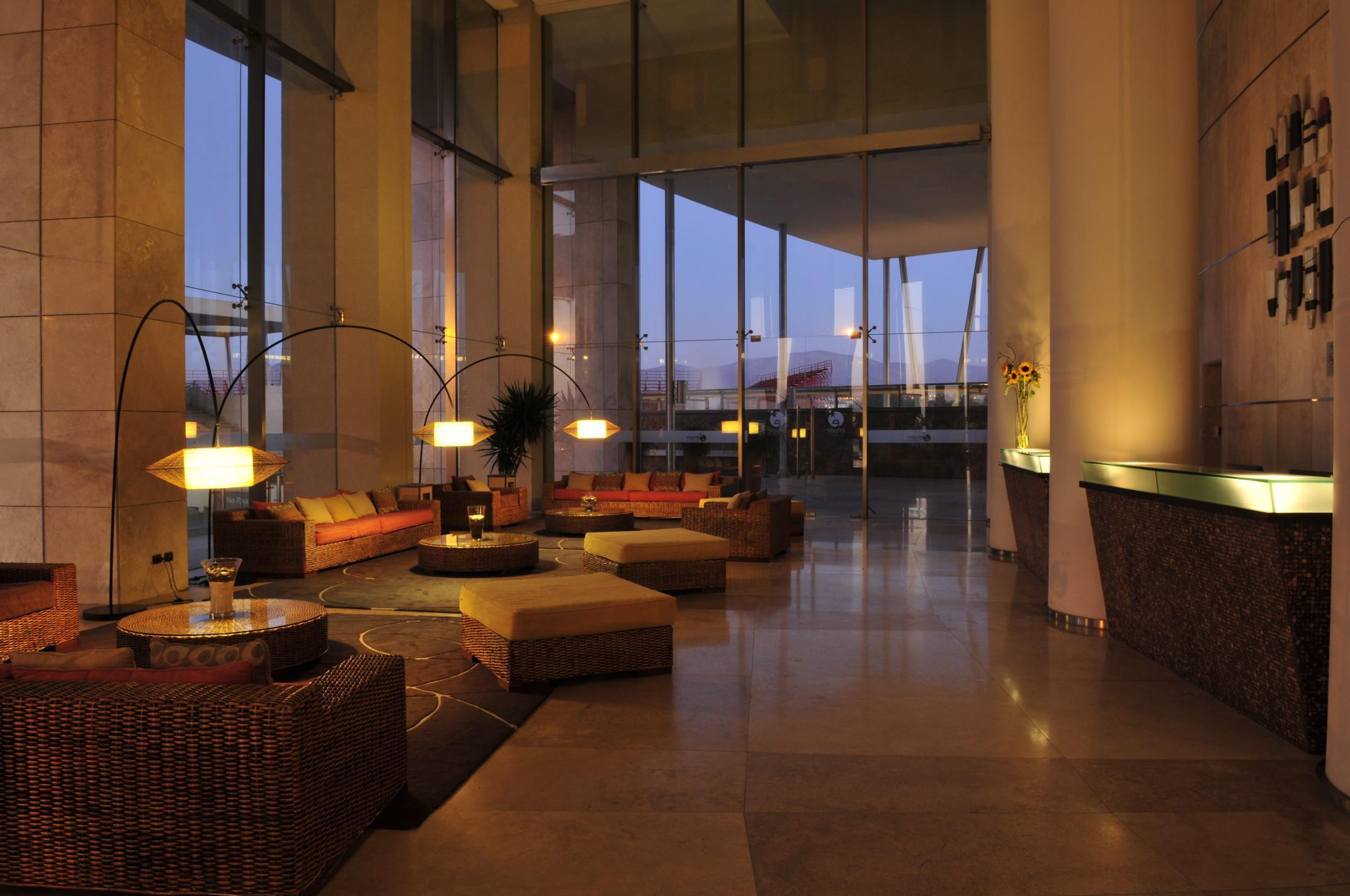 Отель Enjoy Кокимбо Экстерьер фото The lobby of the hotel