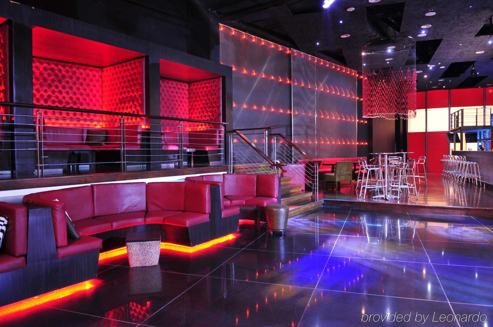 Отель Enjoy Кокимбо Интерьер фото Interior of the nightclub
