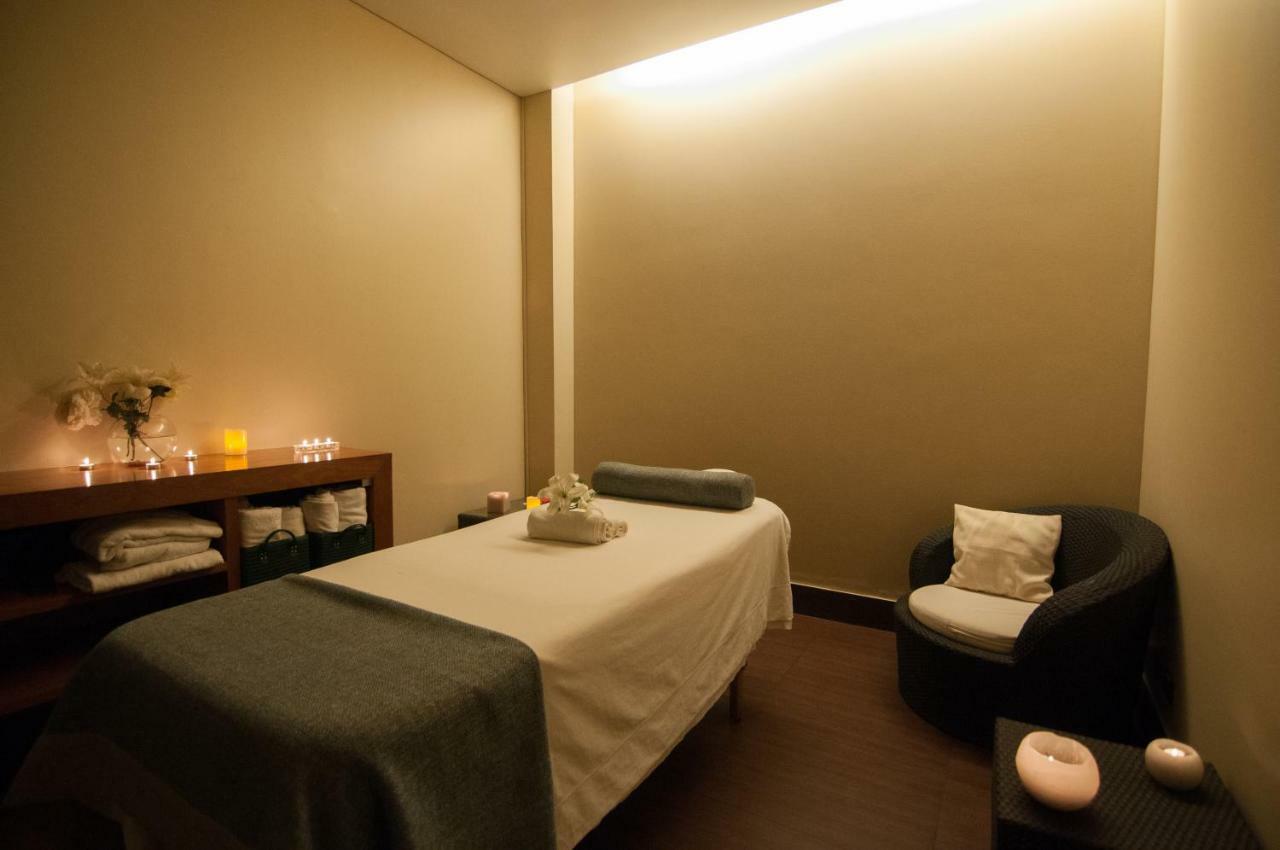 Отель Enjoy Кокимбо Экстерьер фото A treatment room at a spa